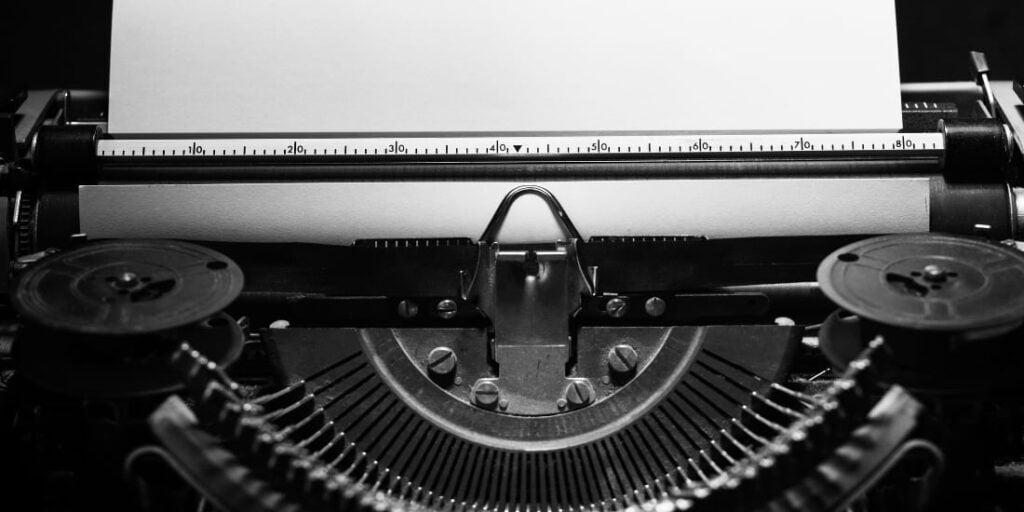 Black and white photo of a manual typewriter